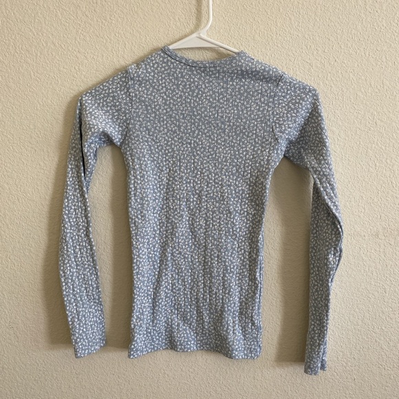 Brandy Melville blue floral leah top - Picture 4 of 6